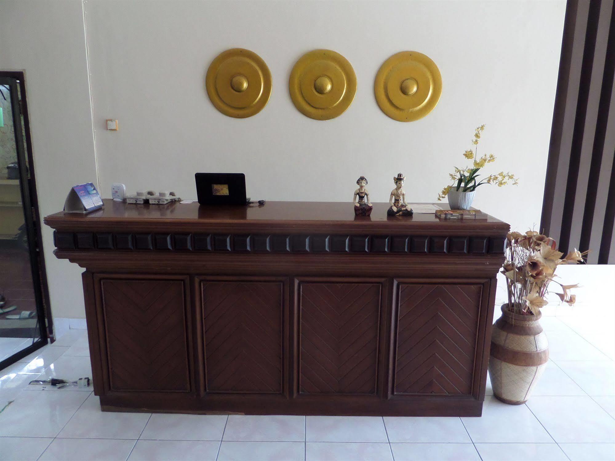 Oyo 201 Emdi House Timoho Hotel Yogyakarta Ngoại thất bức ảnh
