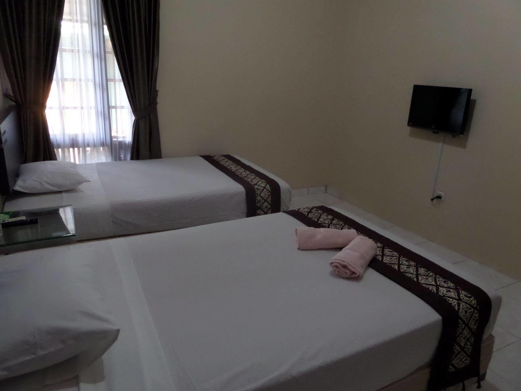 Oyo 201 Emdi House Timoho Hotel Yogyakarta Ngoại thất bức ảnh