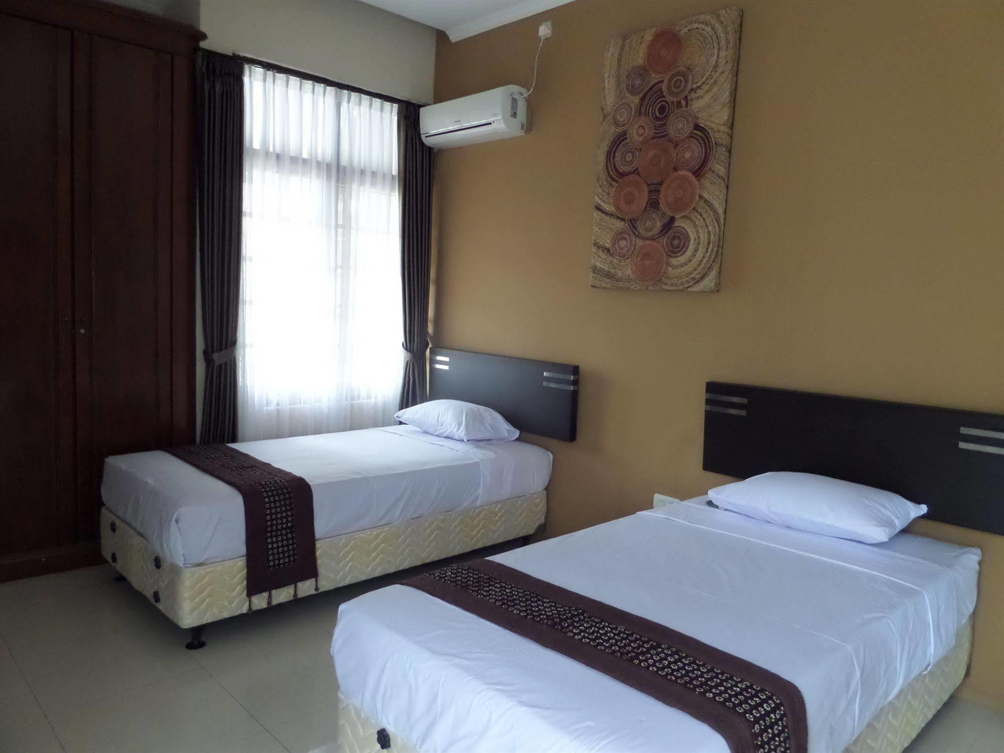 Oyo 201 Emdi House Timoho Hotel Yogyakarta Ngoại thất bức ảnh