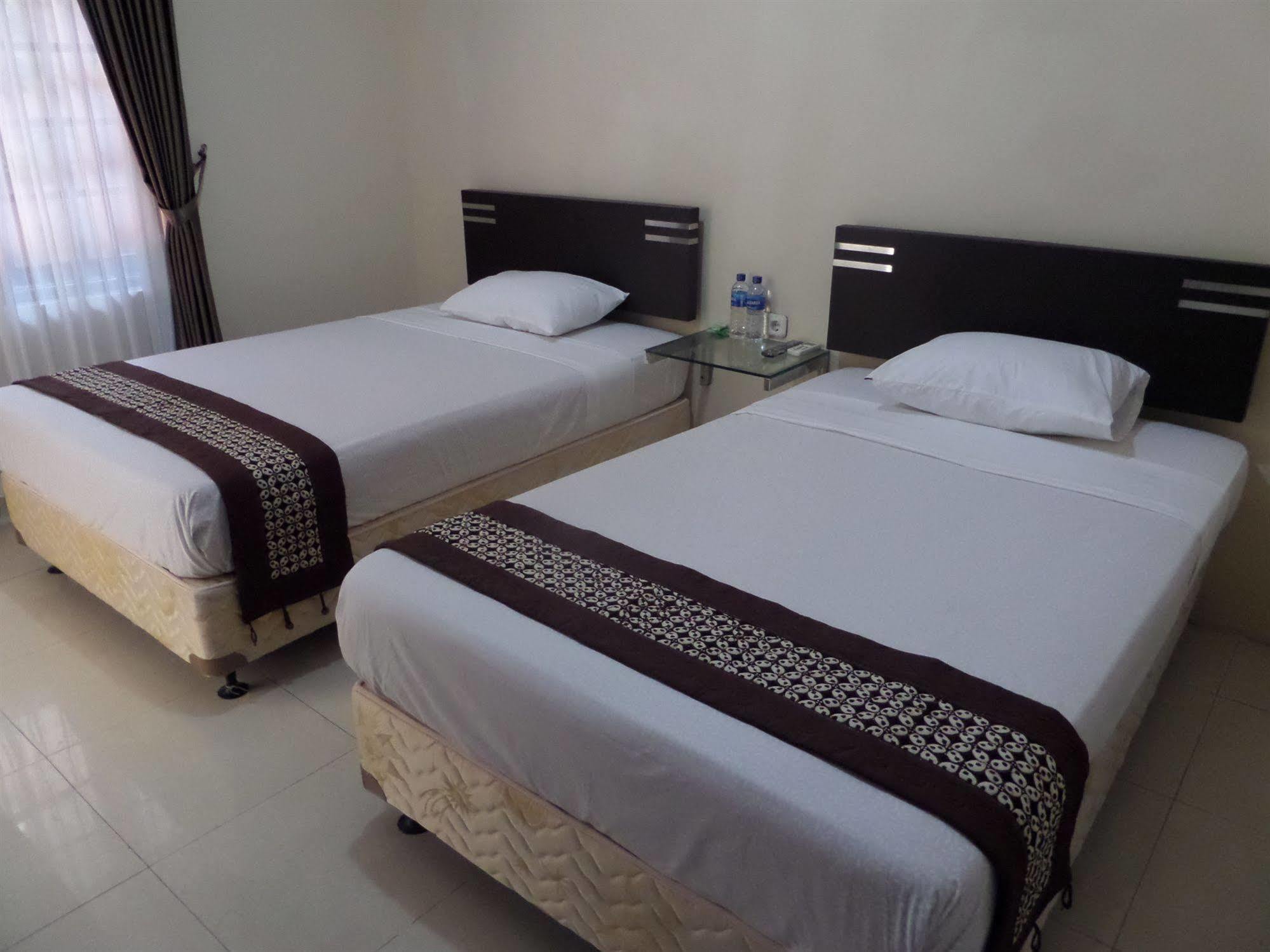 Oyo 201 Emdi House Timoho Hotel Yogyakarta Ngoại thất bức ảnh